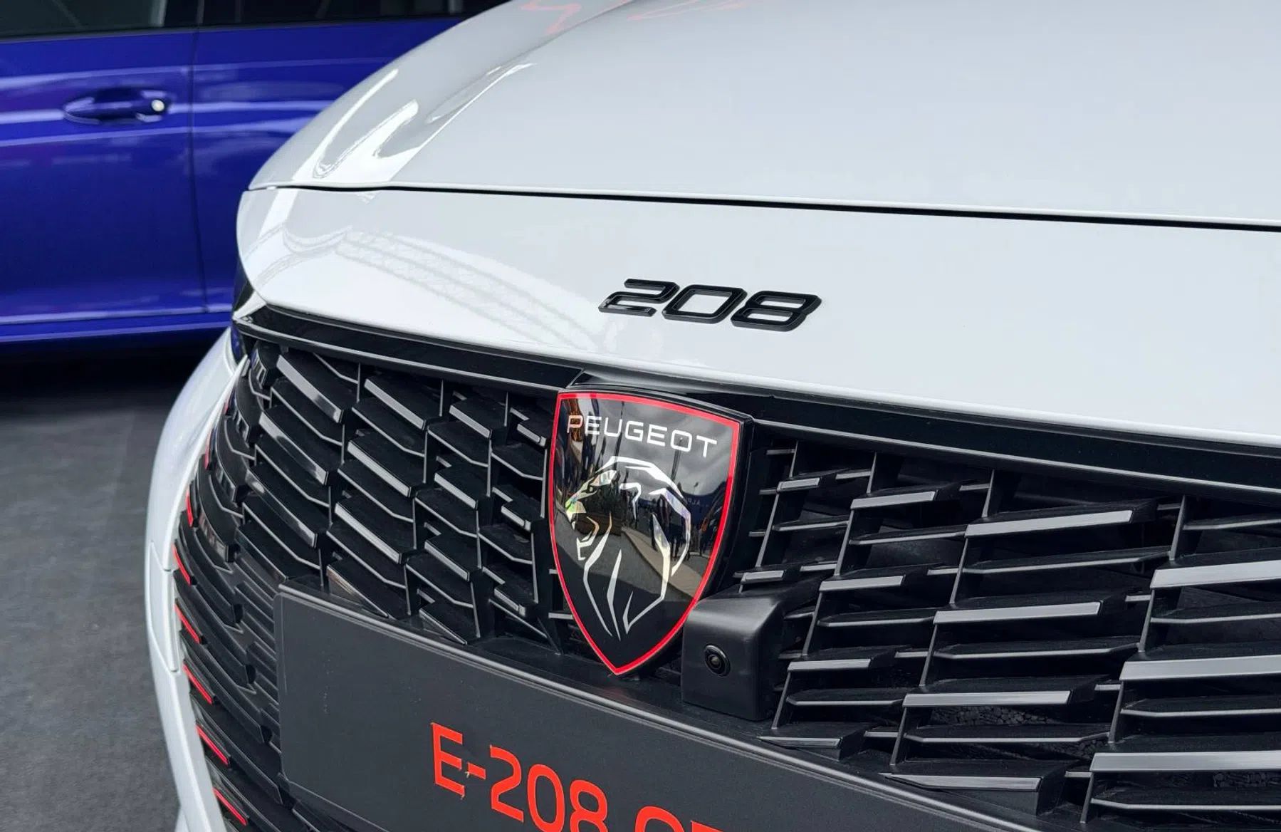 Peugeot e-208 gti